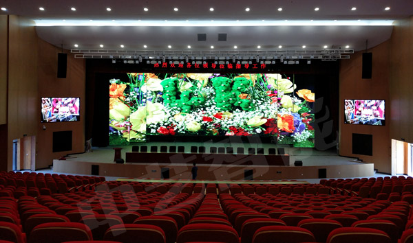 重庆合川巴蜀中学室内P2舞台LED显示屏300㎡